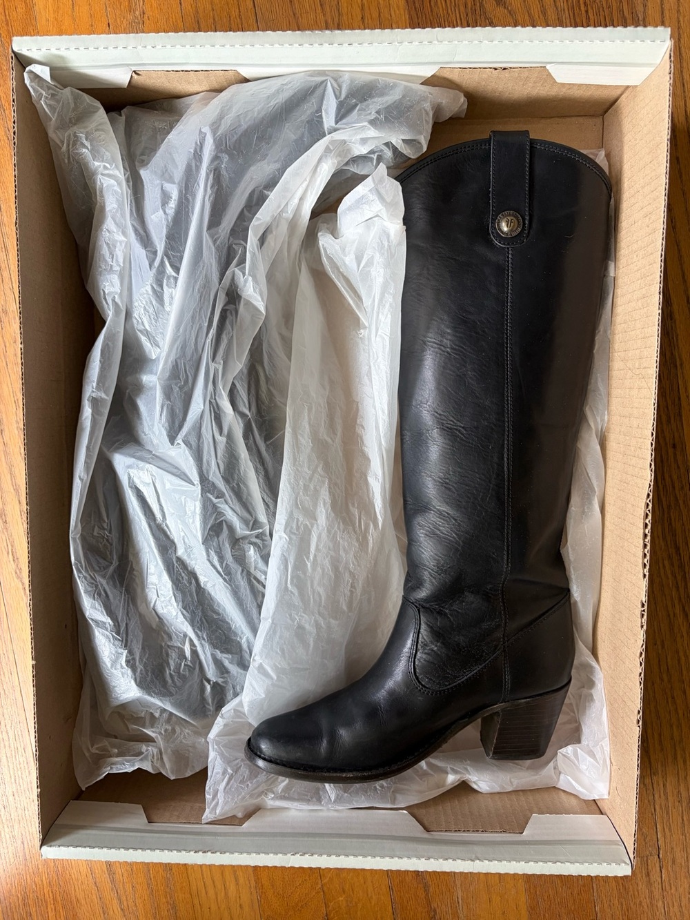 Frye Size 7 Jackie Button Tall Black